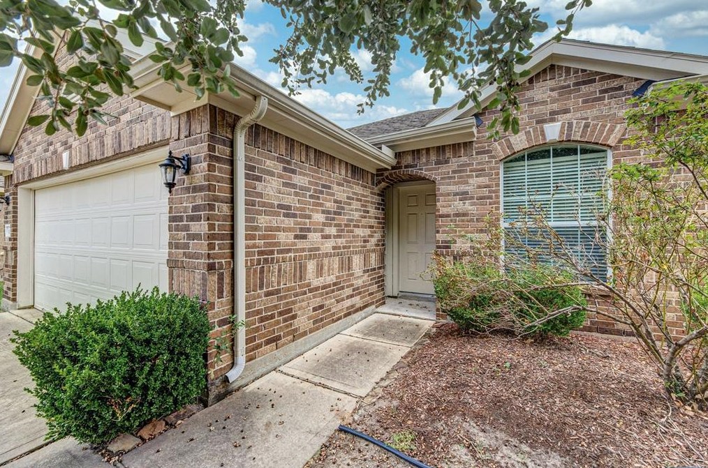 11102 Creek Mist Dr, Cypress TX  77433-2358 exterior