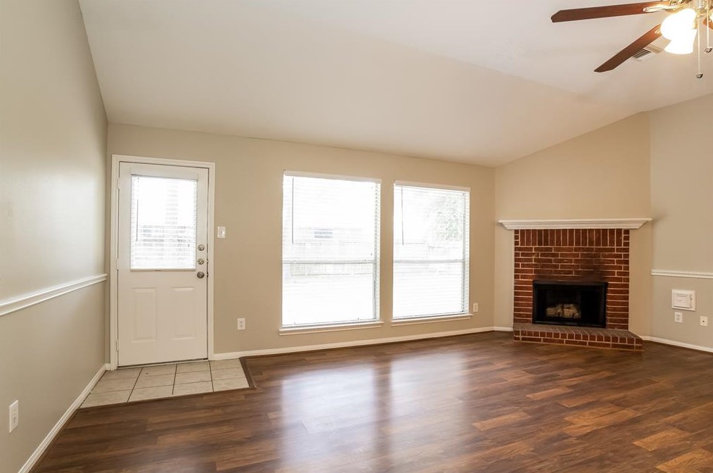 25123 Shalford Dr, Spring TX  77389-3436 exterior