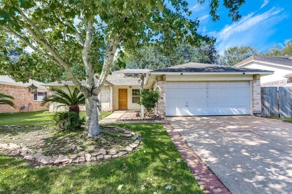 20070 Crazy Horse Circle Dr, Katy, TX 77449-3328