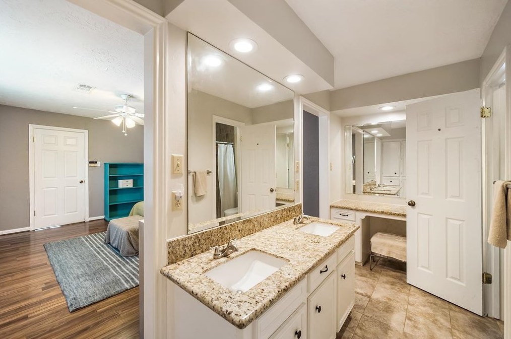 18103 Oakhampton Dr, Houston TX  77084-3260 exterior