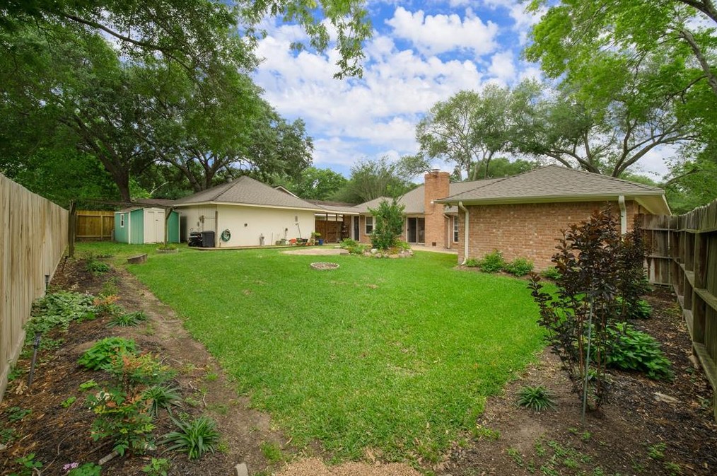 18103 Oakhampton Dr, Houston TX  77084-3260 exterior