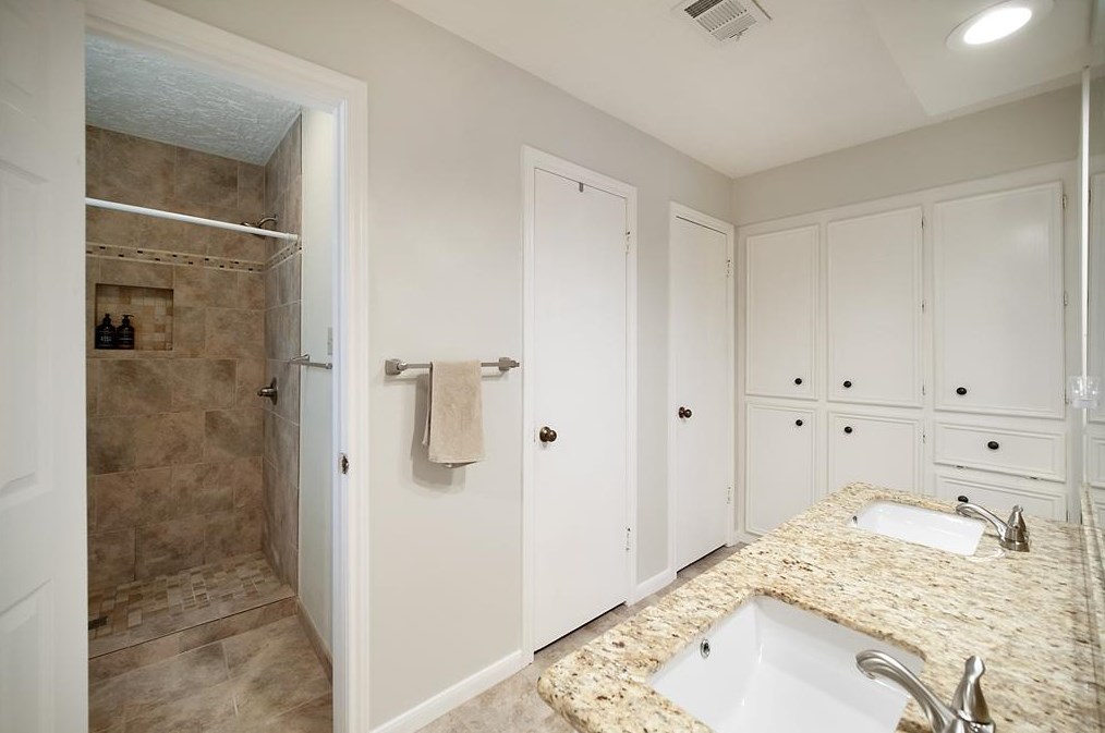 18103 Oakhampton Dr, Houston TX  77084-3260 exterior
