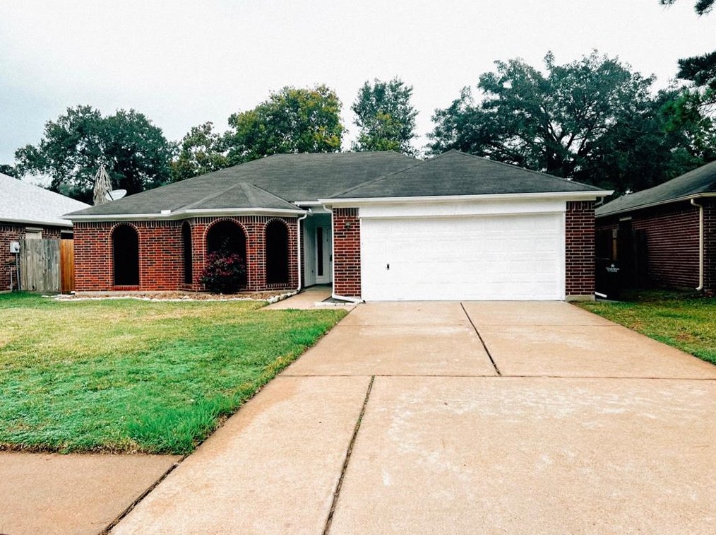 5718 Village Park Dr, Katy, TX 77493