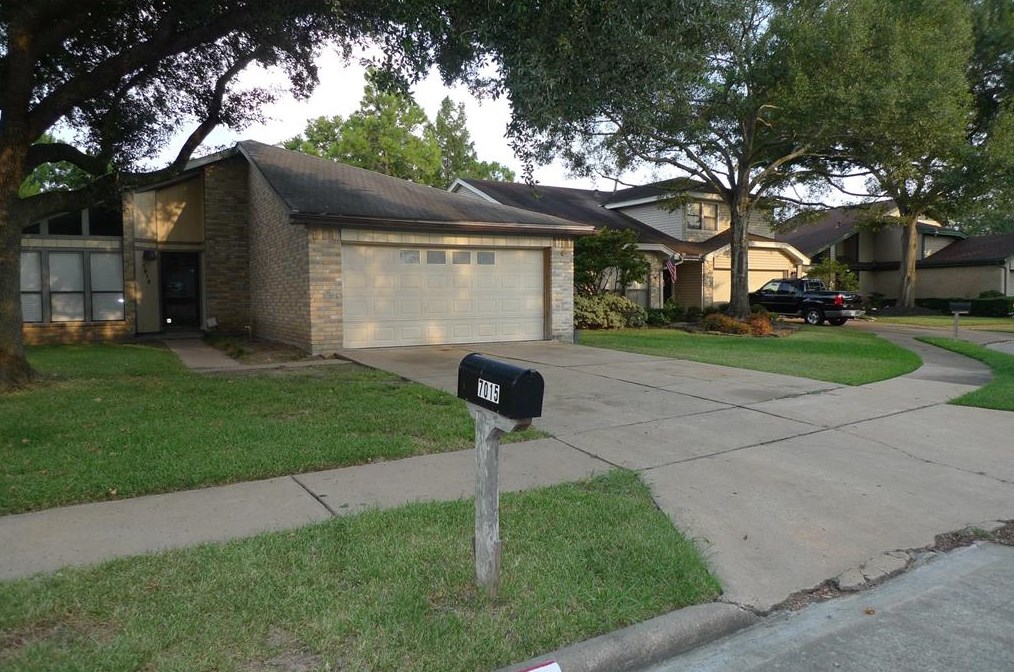 7015 Caladero Dr, Houston, TX 77083