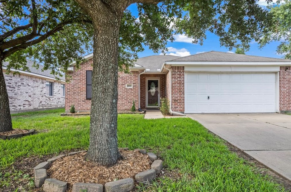 20310 Hidden Ranch Dr, Katy, TX 77449-2038