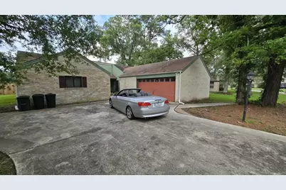 711 N Hyannis Port Street, Crosby, TX 77532 - Photo 2