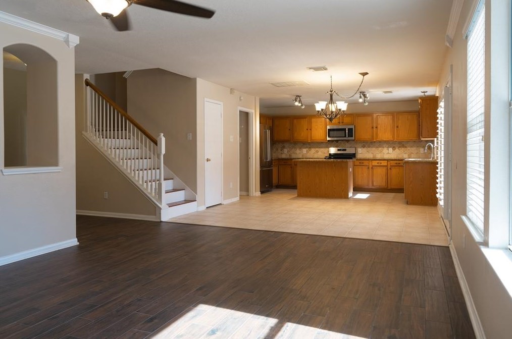 2514 Camden Park Dr, Conroe TX  77385-3006 exterior