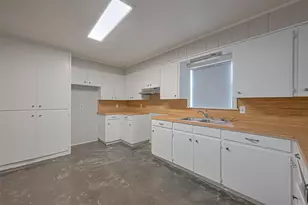 8017 Colorado St, Wharton, TX 77488 - Photo 14