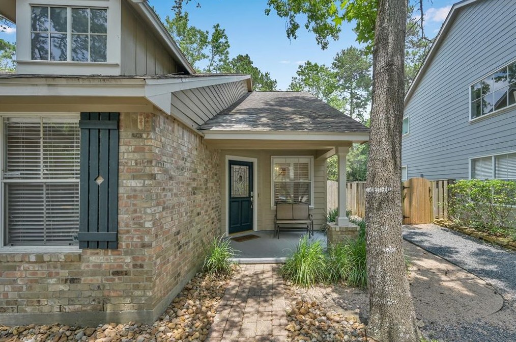 24 New Avery Pl, Spring TX  77382-1404 exterior