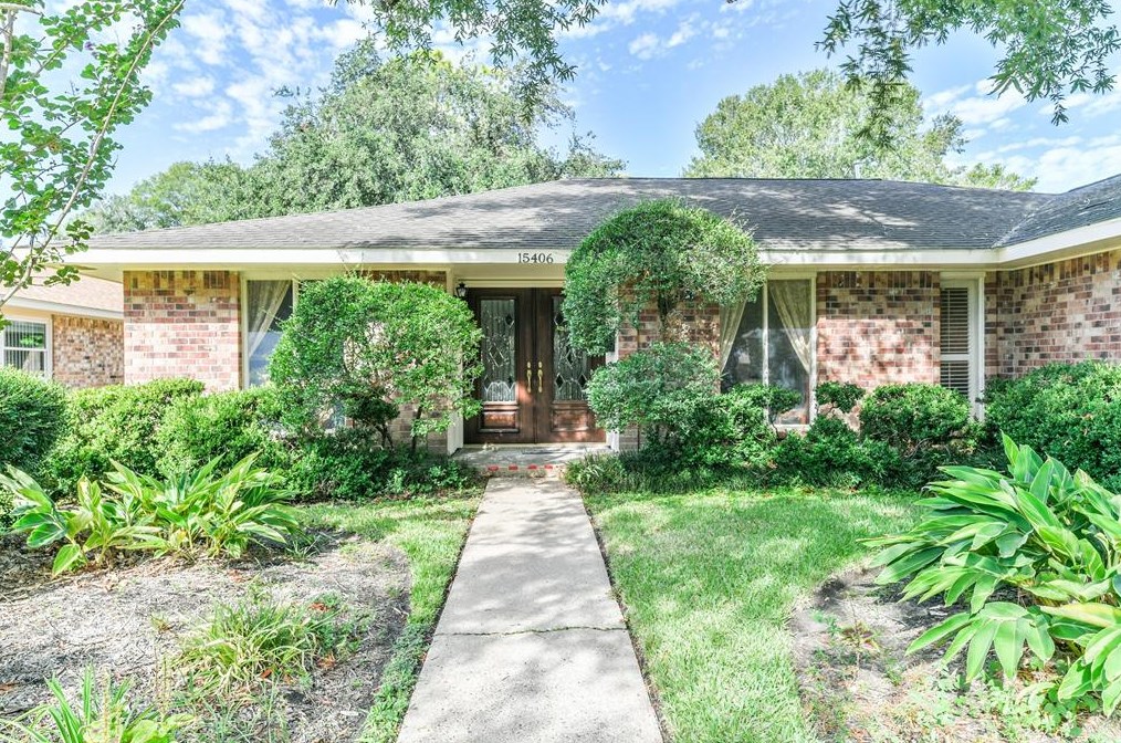 15406 Cobre Valley Dr, Houston, TX 77062-3511