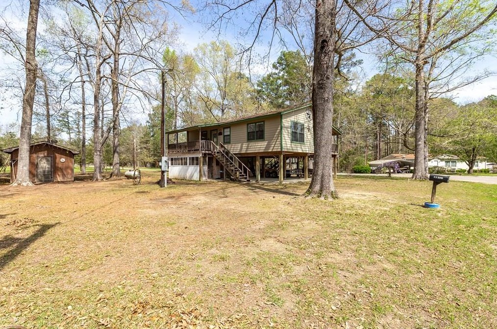 119 Creekside Dr, Fairmount, TX 75948-9415