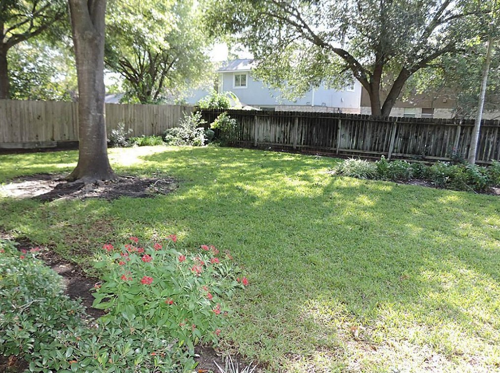 4319 Shalom Creek Ln, Spring TX  77388-4032 exterior
