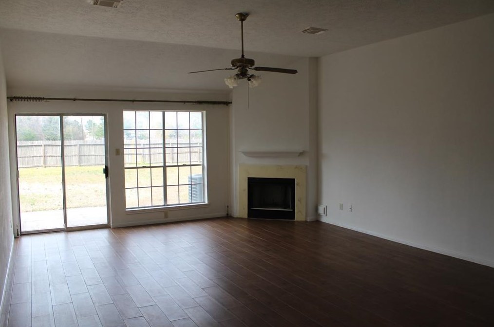7407 Oak Walk Dr, Humble, TX 77346