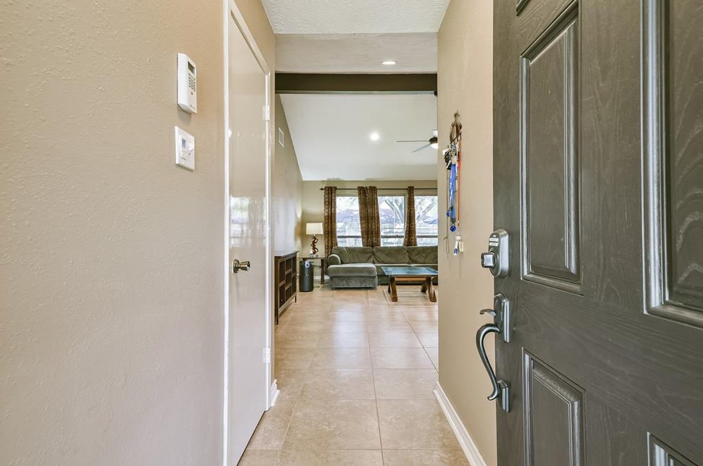 322 Meadow Wood Ct, League City, TX 77573-5737