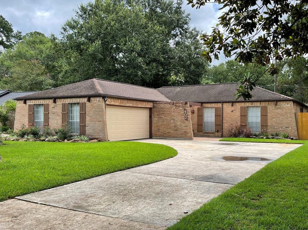 407 Enchanted Trail Dr, Spring TX  77388-8925 exterior