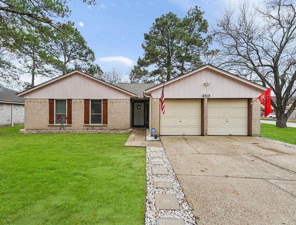 6919 Ten Curves Rd, Spring, TX 77379-4151