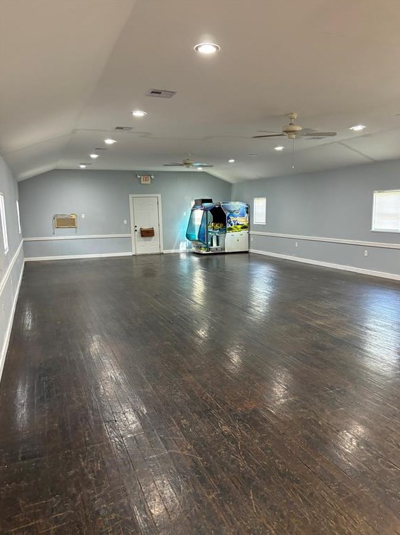 200 Commerce St, Palacios, TX 77465
