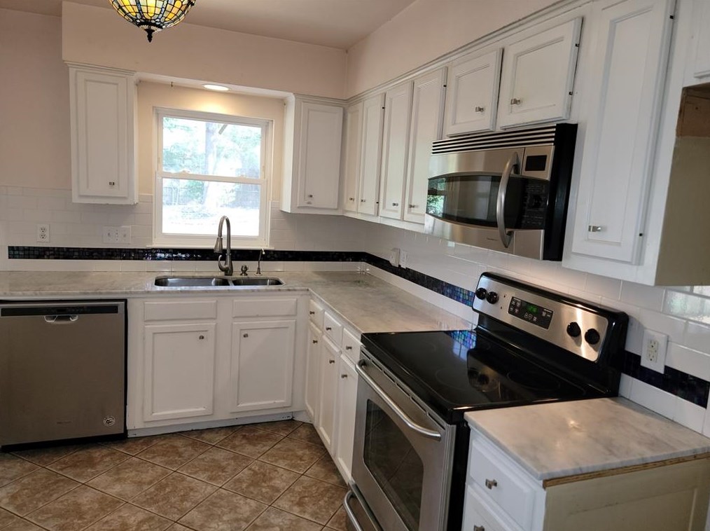 2014 Woodcrest Dr, Houston, TX 77018-5041