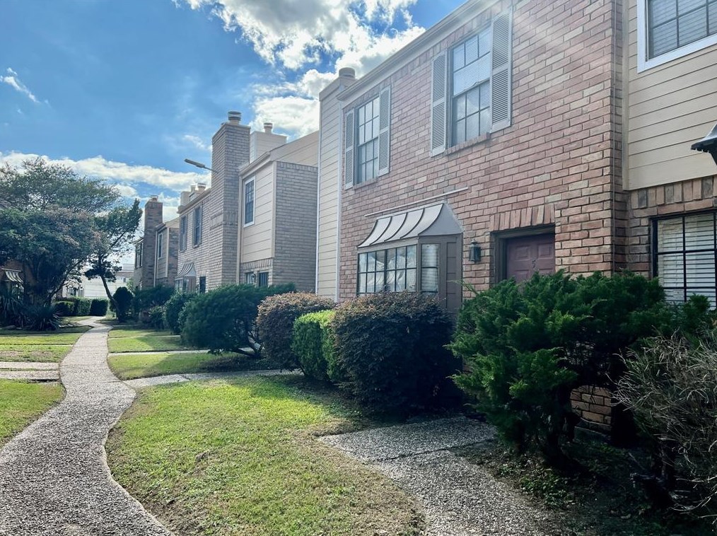 9901 Sharpcrest St Apt L6, Houston, TX 77036