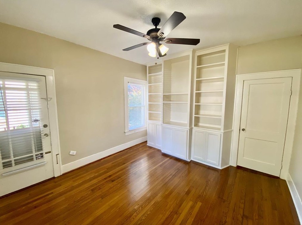 2039 Main St, Houston TX  77009-8000 exterior