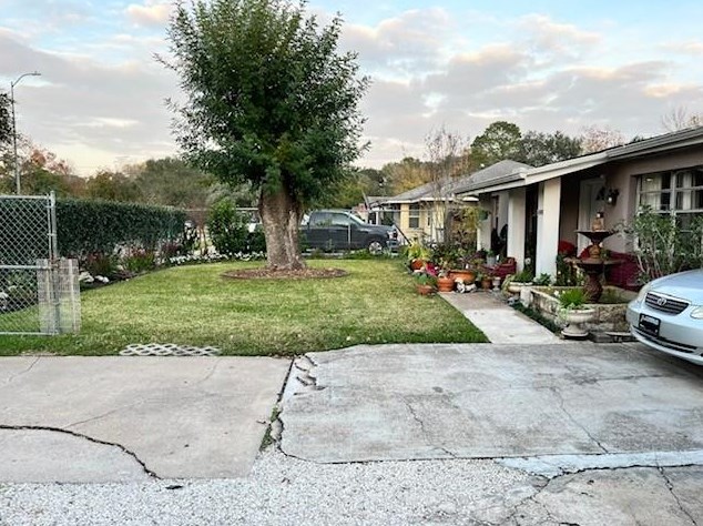 5223 Kelling St, Houston, TX 77045-5030
