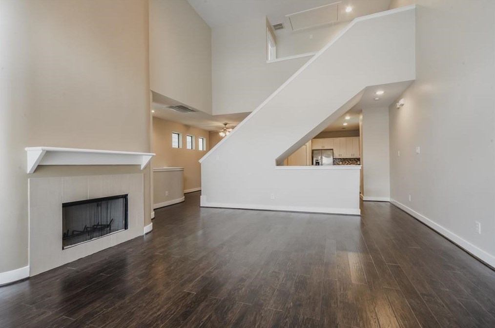 8632 Meadowcroft Dr, Houston TX  77063-5010 exterior