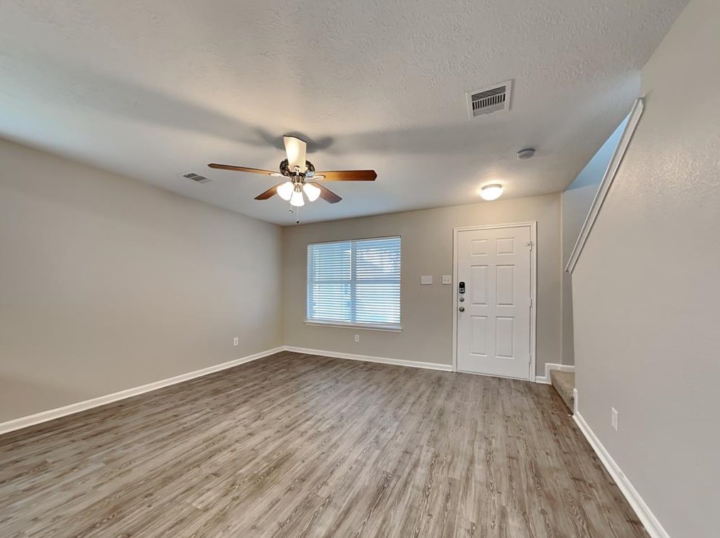 427 Silky Leaf Dr, Houston TX  77073-2831 exterior