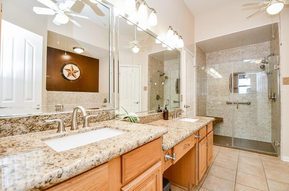 3419 Windcrest Ct, Pearland TX  77581-6455 exterior