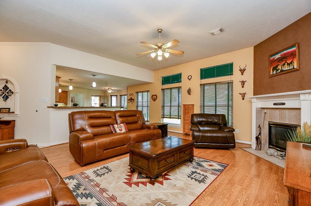 3419 Windcrest Ct, Pearland TX  77581-6455 exterior