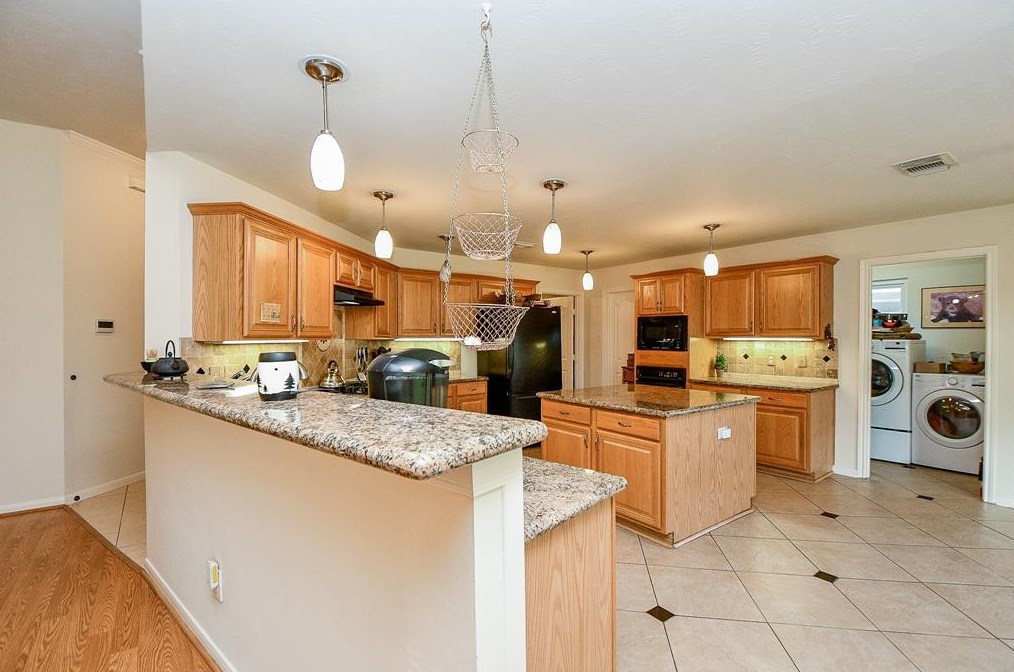 3419 Windcrest Ct, Pearland TX  77581-6455 exterior