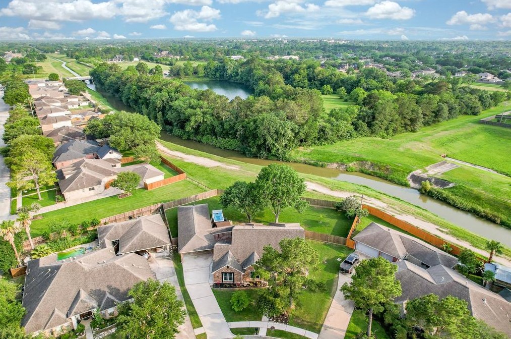 3419 Windcrest Ct, Pearland TX  77581-6455 exterior