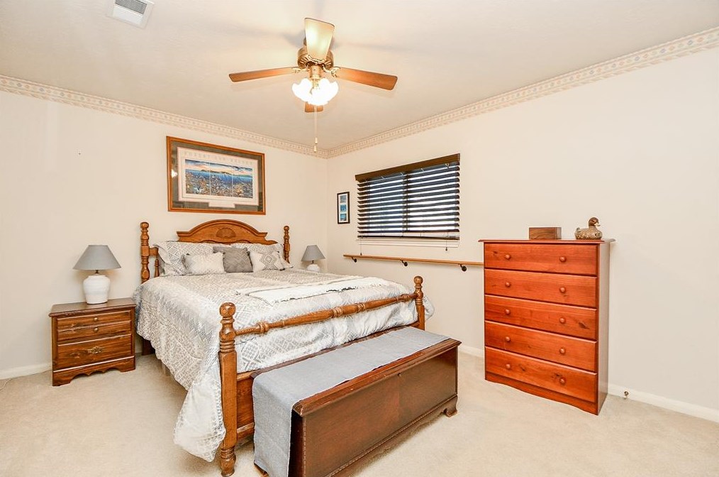 3419 Windcrest Ct, Pearland TX  77581-6455 exterior