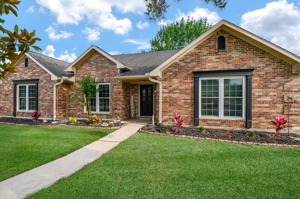 3419 Windcrest Ct, Pearland TX  77581-6455 exterior