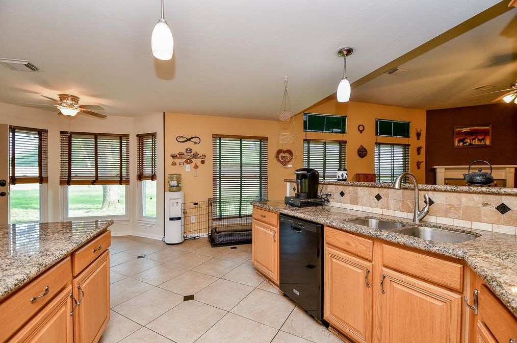 3419 Windcrest Ct, Pearland TX  77581-6455 exterior