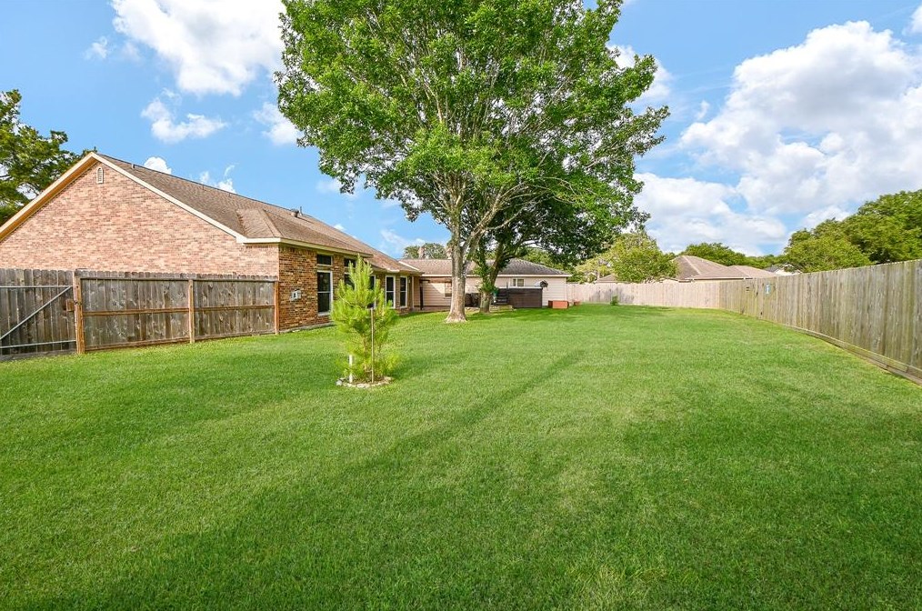 3419 Windcrest Ct, Pearland TX  77581-6455 exterior