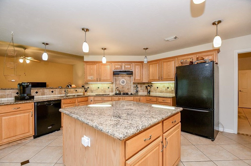 3419 Windcrest Ct, Pearland TX  77581-6455 exterior