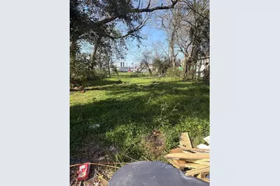 505 E Elgie Street, Beaumont, TX 77705 - Photo 1