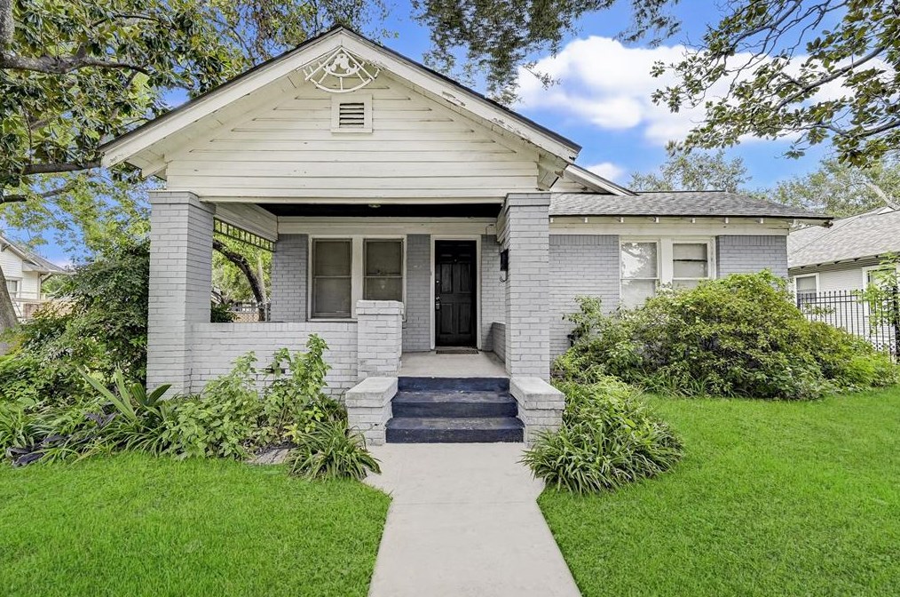 201 23rd St, Houston TX  77008-2545 exterior