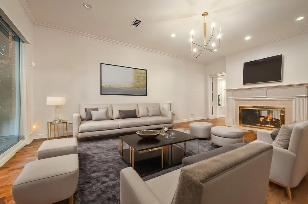 983 Post Oak Ln, Houston TX  77056-2203 exterior