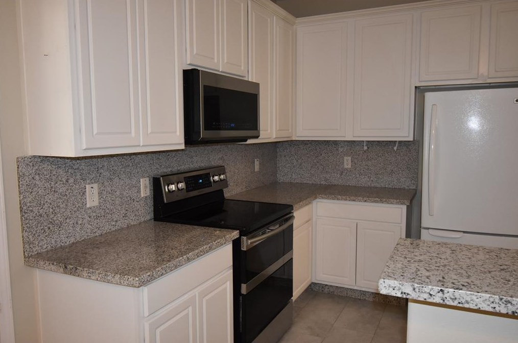 46 Blue Creek Pl, Spring TX  77382-1779 exterior