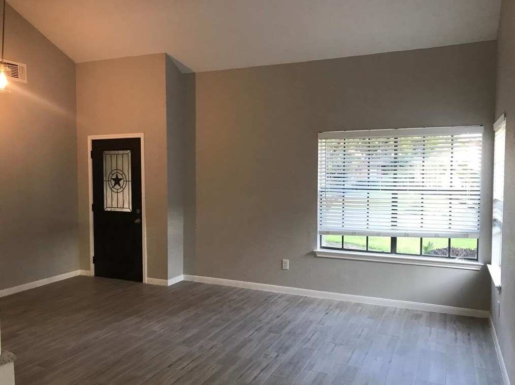 9122 Elk Bend Dr, Spring, TX 77379