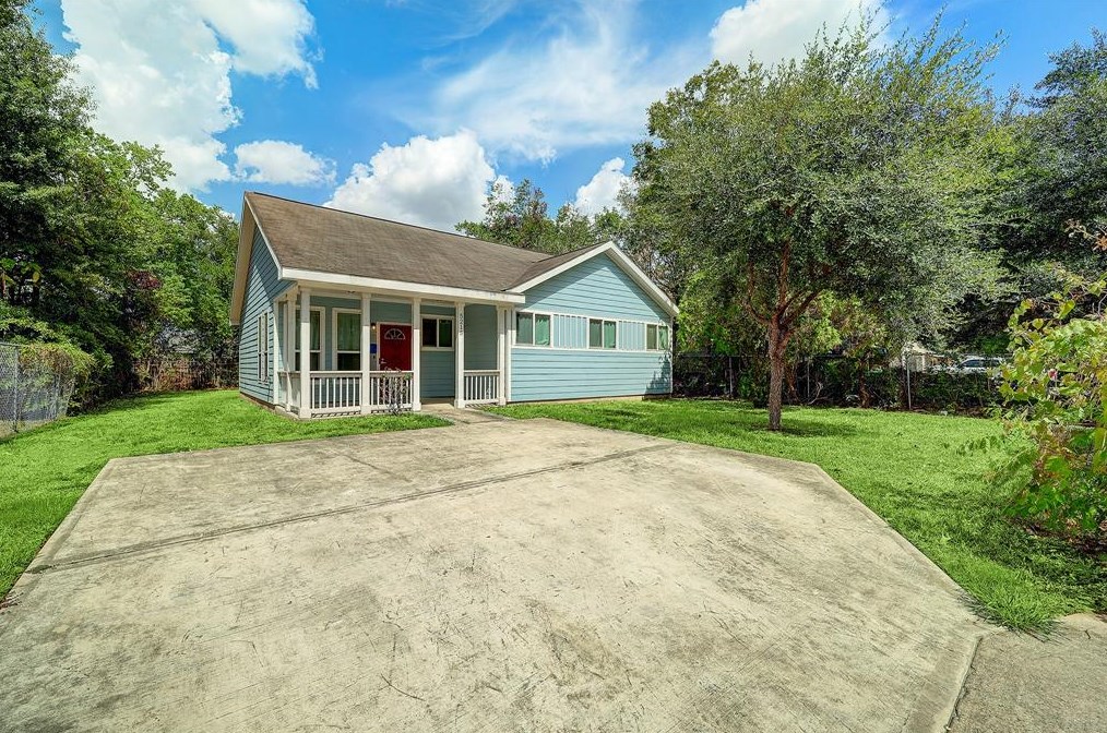 5215 Kingsbury St, Houston, TX 77021-3724