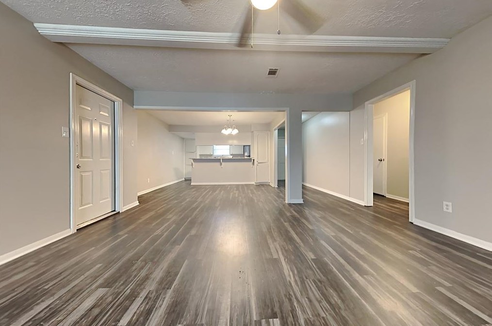 2022 Middle Creek Dr, Humble, TX 77339