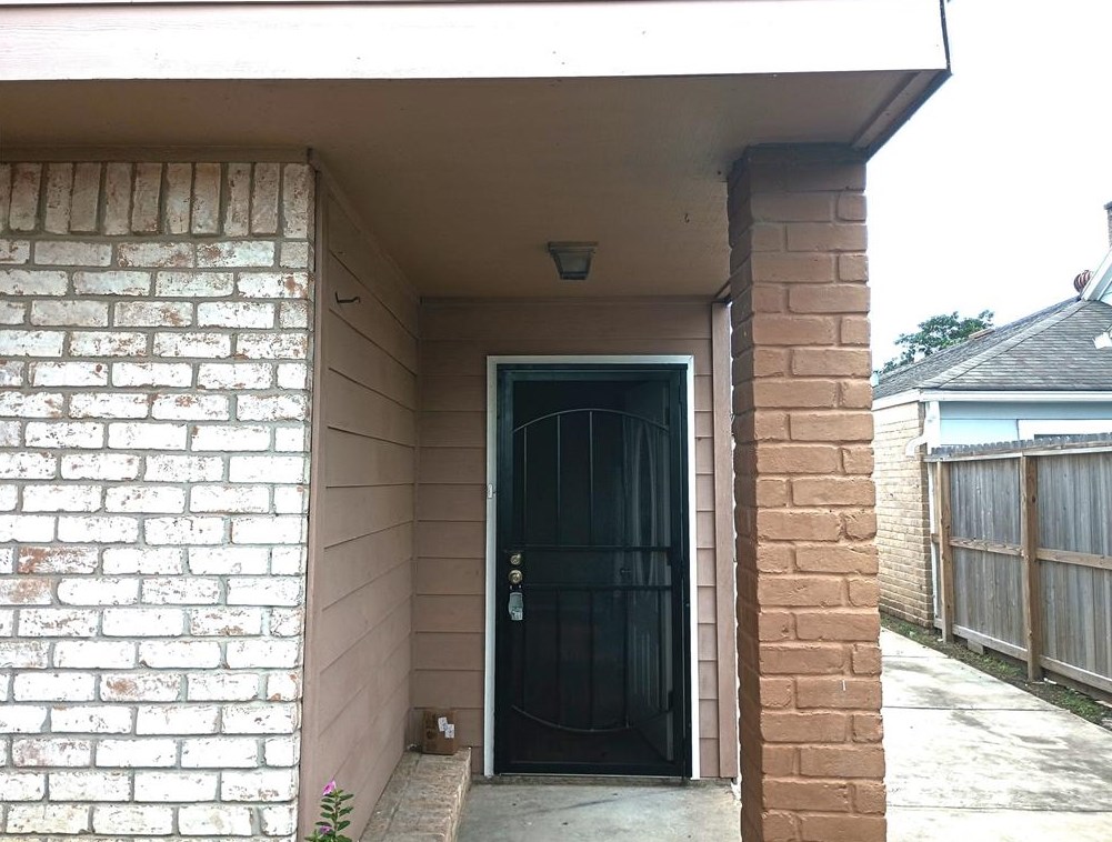 11838 Lima Dr, Houston TX  77099-1555 exterior