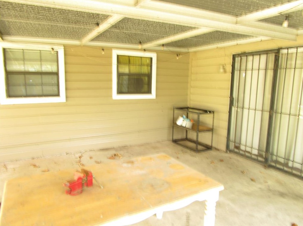 10411 Dunvegan Way, Houston TX  77013-5505 exterior