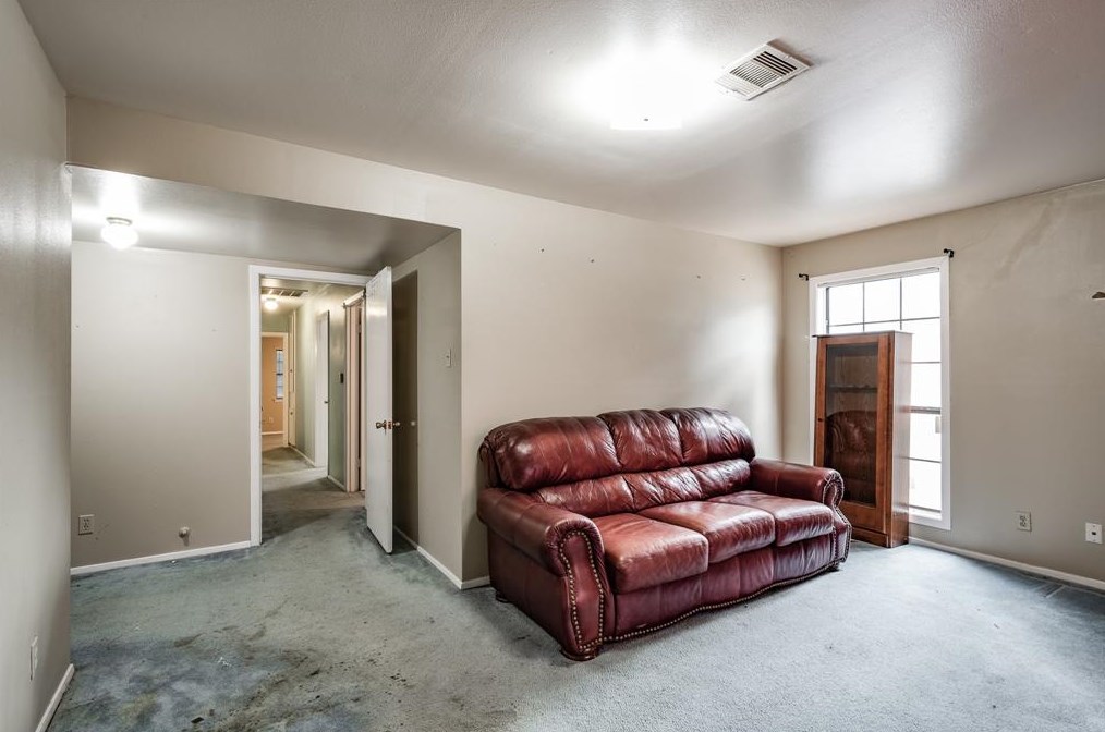 10411 Dunvegan Way, Houston TX  77013-5505 exterior