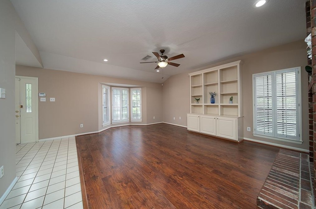 75 Stony Bridge Cir, Spring TX  77381-4435 exterior