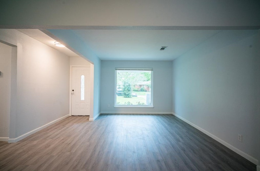 10302 Woodwick St, Houston, TX 77016