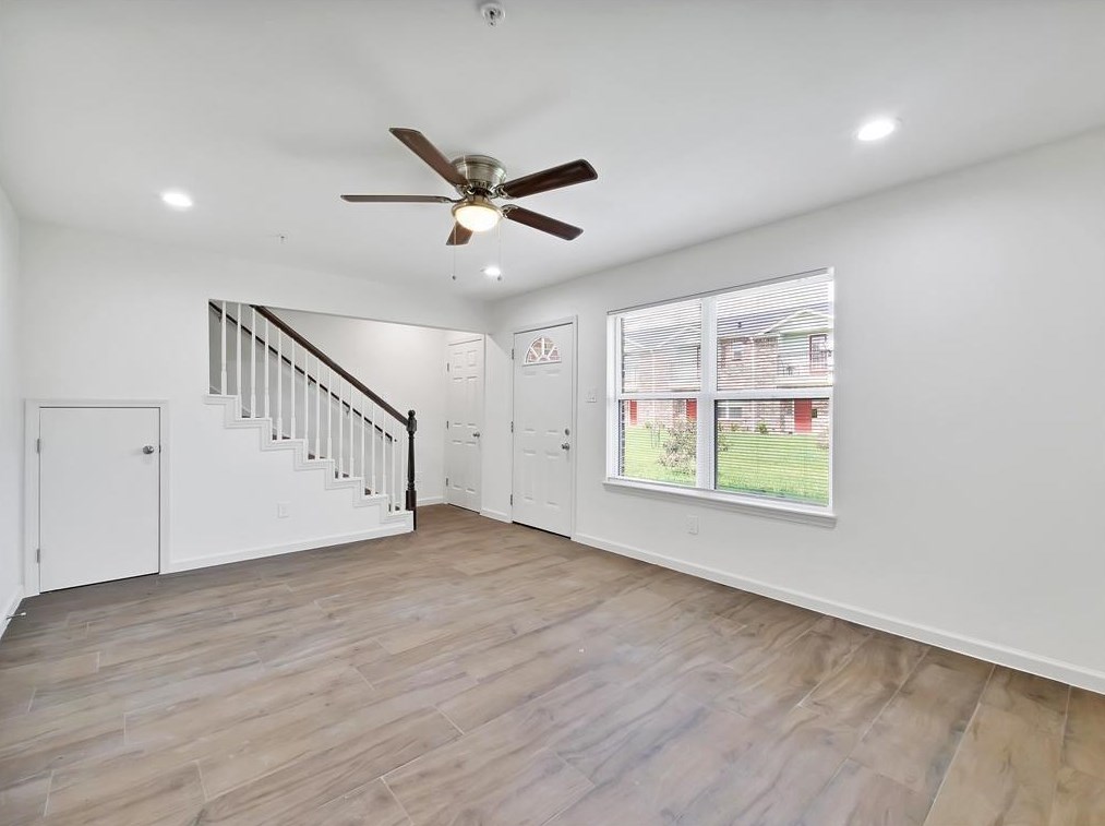 207 Fairfax Ln, Pasadena, TX 77502