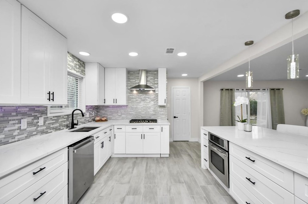 5510 Braesvalley Dr, Houston TX  77096-2911 exterior